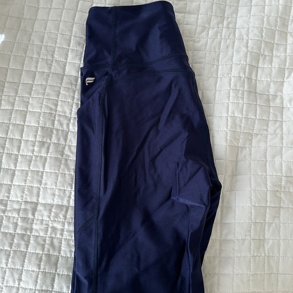 Fabletics navy leggings - Picture 2 of 2